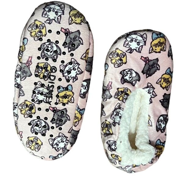 Disney Cats Slip on Slippers One size fits all - Picture 1 of 1